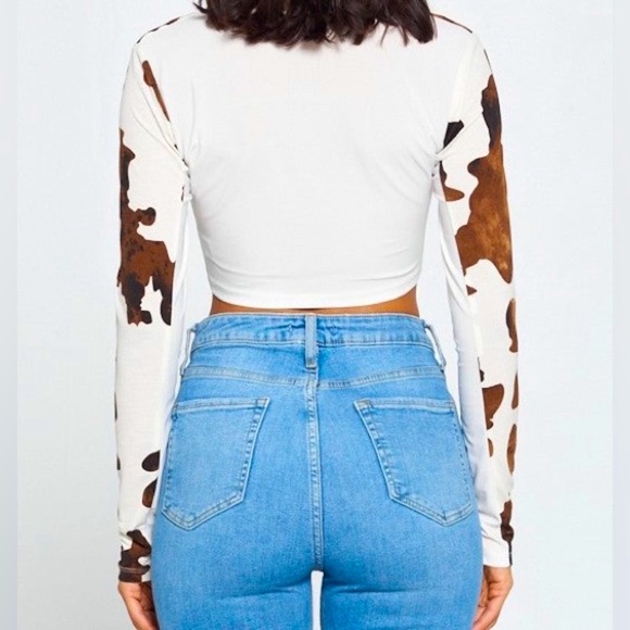 MOO-VE OUT OF MY WAY Cow Spot Square Neck & Cropped Body Long Sleeve Crop Shirt - Picture 8 of 10